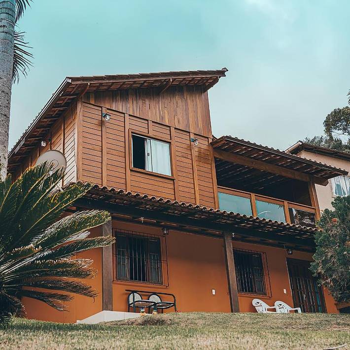 Casas e apartamentos de temporada para 2 pessoas, com jardim e balcão e ainda vista em Aracê