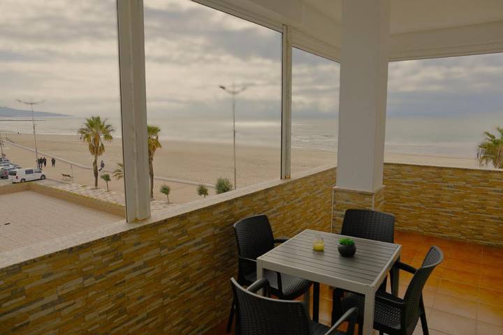 Apartamento de vacaciones para 5 personas, con piscina además de balcón y vistas - 1