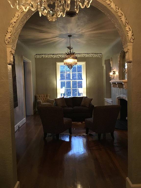 Ganze Wohnung, Atemberaubende Wohnung in der Mediterranean Monument Avenue im Herzen des Rva Fan District in Richmond, Virginia