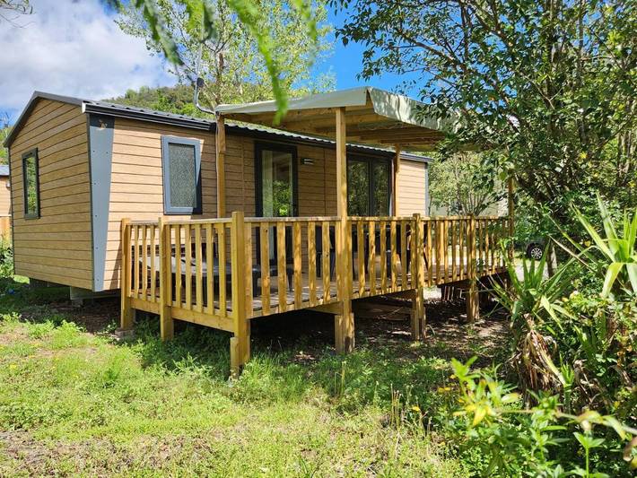 Camping pour 4 personnes, avec terrasse et vue