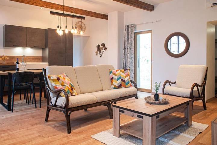 Gîte pour 4 personnes, avec terrasse et vue à Saint-Vincent-de-Barrès - 3