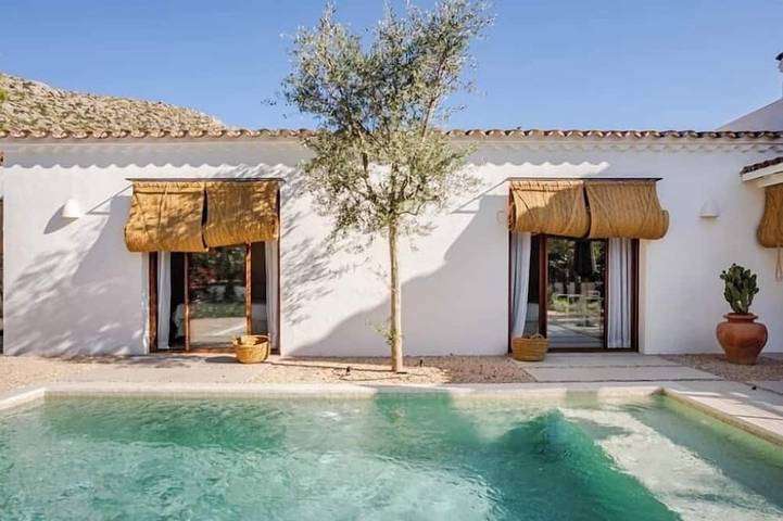 Ferienhaus für 6 Personen, mit Terrasse und Garten in Formentor