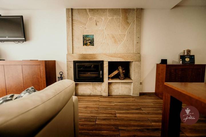 Maison d’hôte pour 9 personnes, avec vue ainsi que jardin et piscine, animaux acceptés à Terras de Bouro