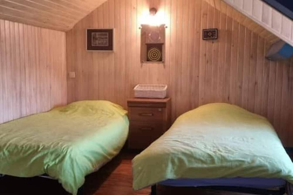 Ideal holiday home for 3 6 people families in Normandy by the sea on Juno Beach in Bernières-sur-Mer, Caen region