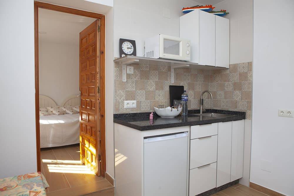 Holiday home a few steps to the beach. see view in Urbanizacion La Esperanza, Vélez-Málaga