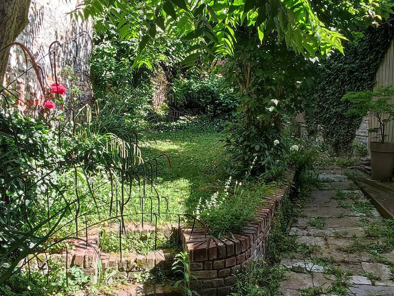 Apartamento con jardín en el centro de la ciudad. in Saint-Omer, Región de Saint-Omer