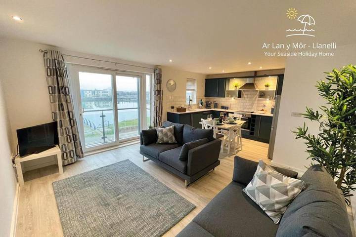 Holiday rental for 4 people, with Balcony and Terrace as well as Lake view and View in Llanelli