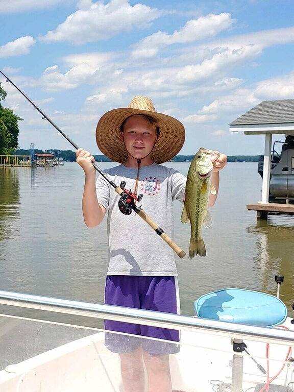 Schöne 5 Schlafzimmer, 3. 5 Bad Haus in einer ruhigen Bucht am Lake Gaston in Lake Gaston