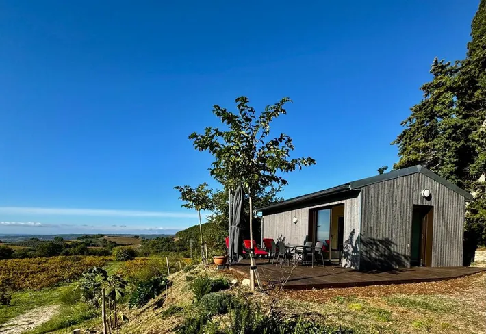 Ferienwohnung für 3 Personen, mit Ausblick und Pool sowie Garten - 1