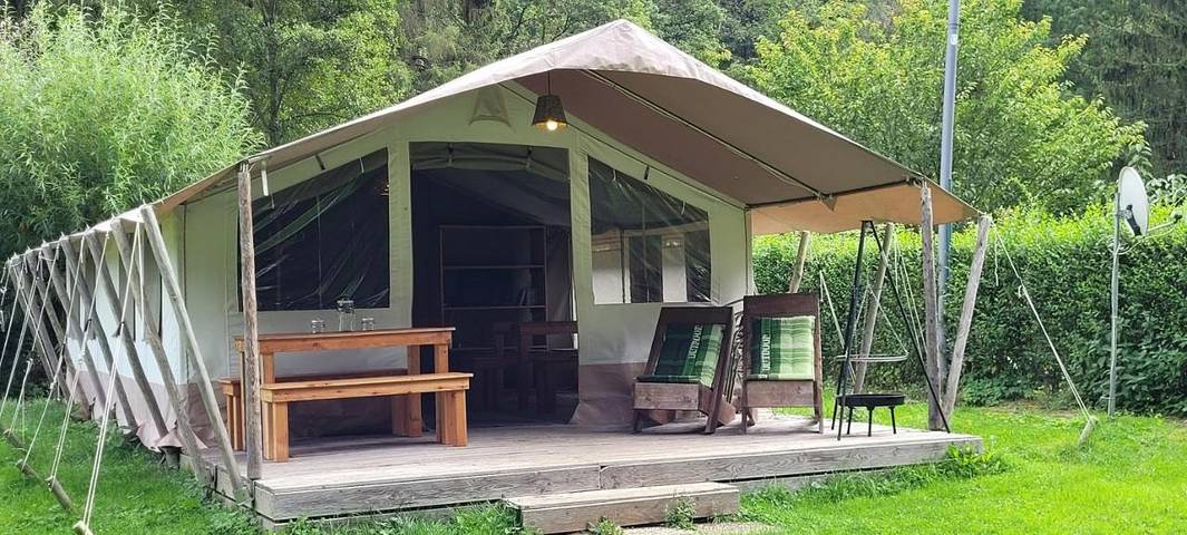 Ferienwohnung für 5 Personen, mit Terrasse und Garten in Schweppenhausen