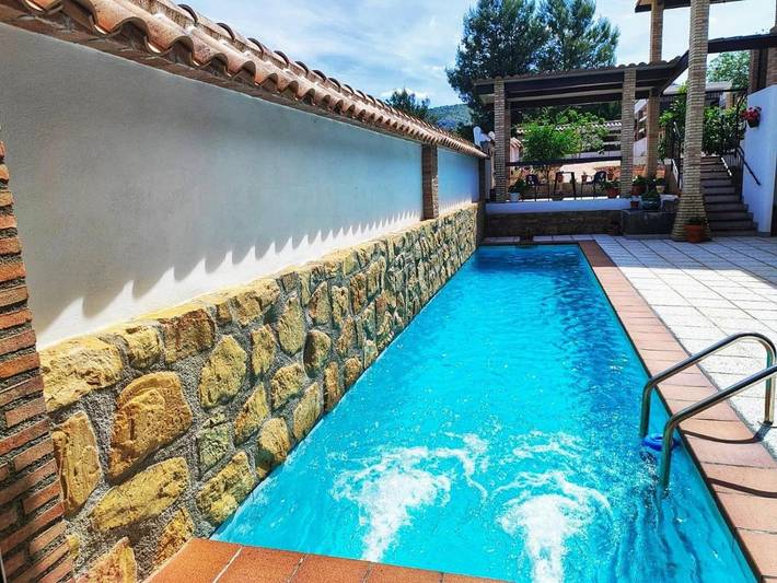 Casa rural para 6 personas, con Balcón y Terraza además de Jardín y Piscina en Luque - 2