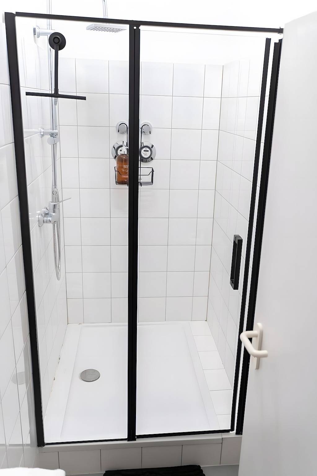 Entire apartment, Apartment 'Ein Zi Zentrum Wlan' with Wi-Fi in Offenbach am Main, Offenbach