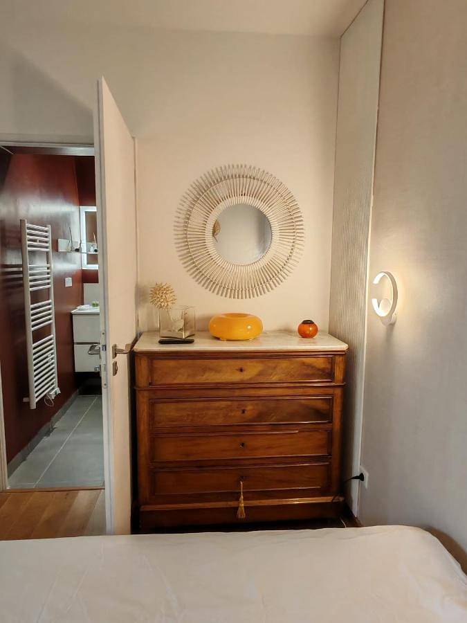 Double Room with Private Bathroom in Aix-en-Provence, Région d'Aix-en-Provence