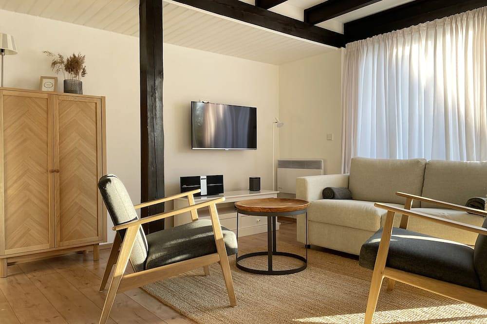 Unser Meerglück an der Ostsee, Meerblick, Kaminfeuer & Sauna, 4-5 Personen in Sütel, Neukirchen