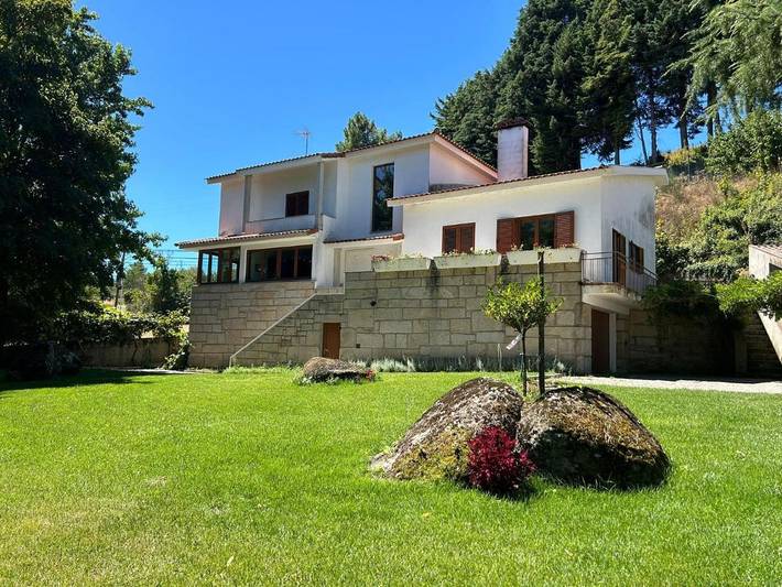 Casa de férias para 9 pessoas, com Varanda e Terraço e ainda Jardim em Município de Chaves