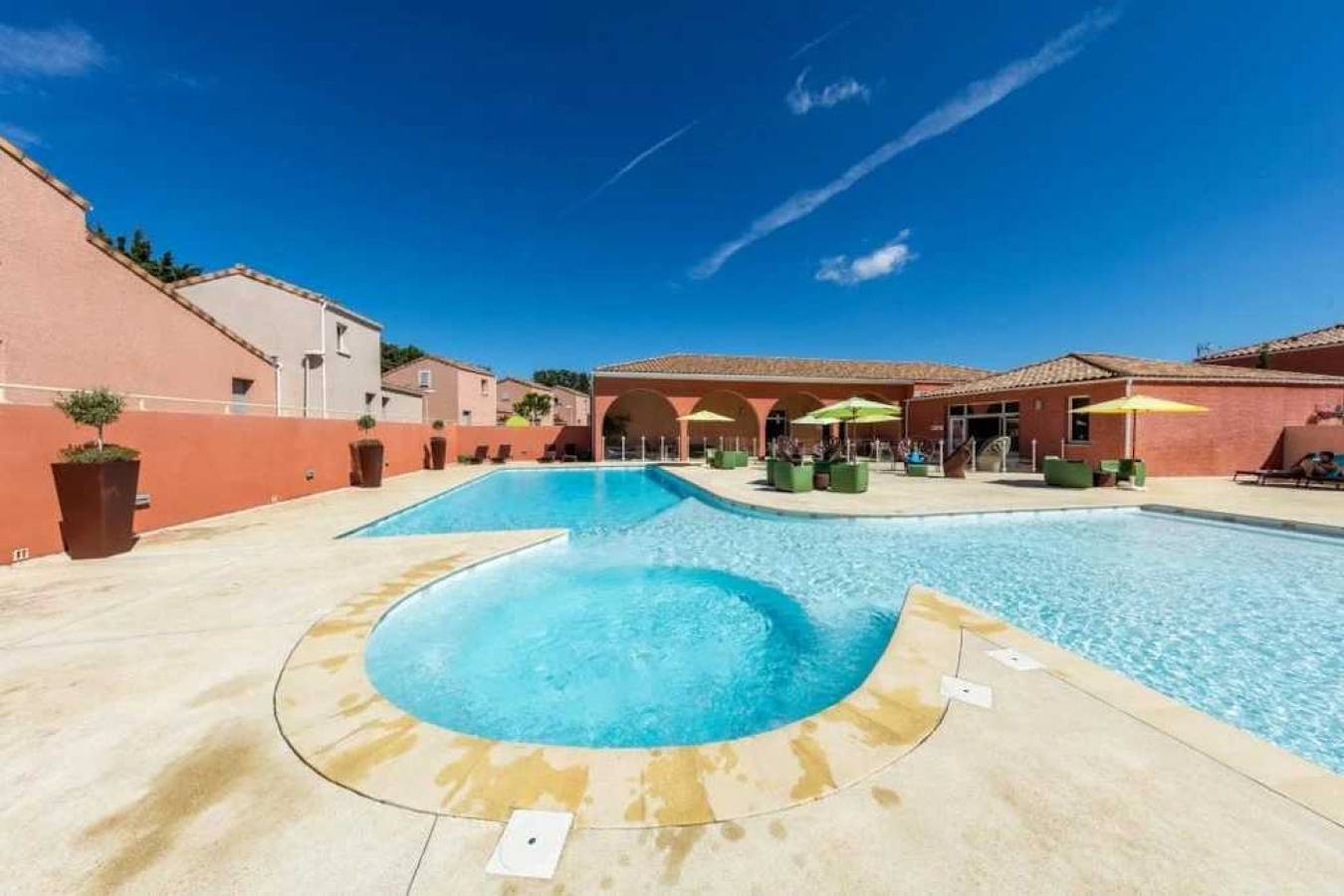 Villa 3 étoiles - Piscine  - ccaffai in Saint-Christol (Languedoc-Roussillon), Région de Montpellier