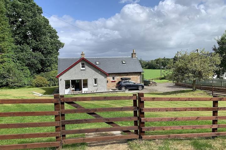 Log cabin for 6 people, with garden and terrace in Loch Lomond