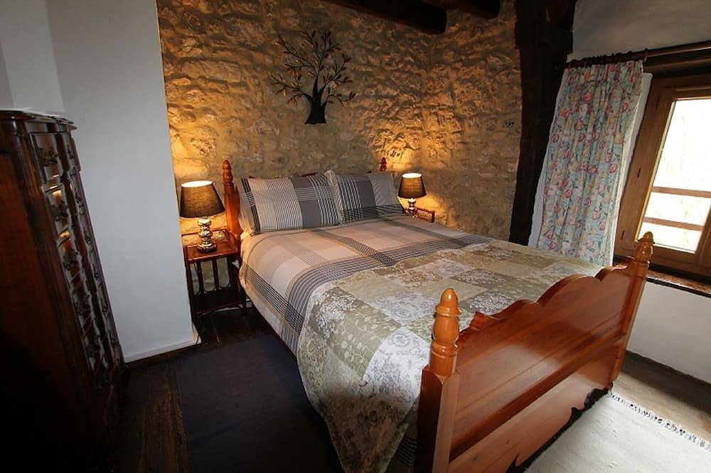 Cottage \"Le Jasmin\", 4 people maximum, Charming and comfortable in Puybrun, Lot