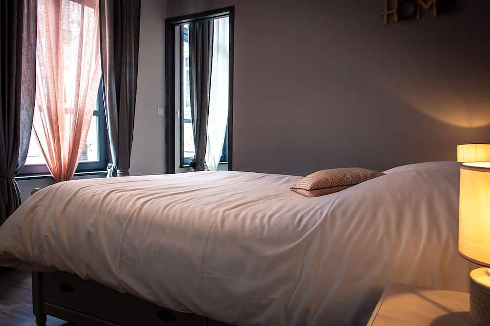 Entire apartment, Suite-Ensuite-Garden view in Saint-Quentin, Aisne