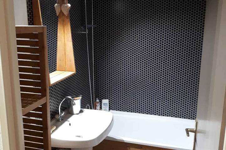 Entire apartment, Little corner of paradise with outdoor pool facing Mont Blanc in Saint-Gervais-les-Bains, Pays du Mont-Blanc