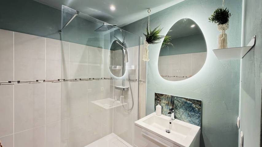 Gîte pour 2 personnes, avec jacuzzi, adapté aux familles dans le Var - 3