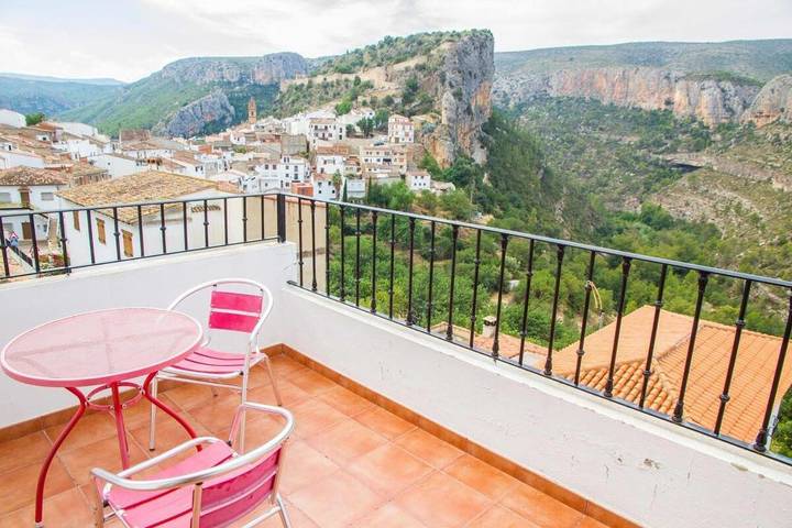 Gîte pour 5 personnes, avec terrasse à Chulilla - 2