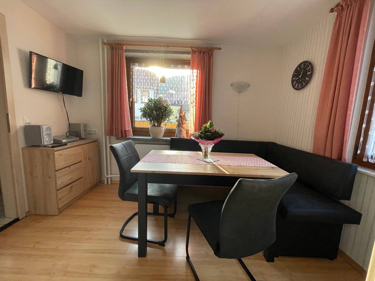 Ganze Ferienwohnung, Haus Tilly - Ferienwohnung 60 m²/ 2x Schlafraum/ 2x Wohnraum in Oberschönau, Rennsteig