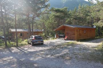 Maison de campagne pour 6 personnes, avec terrasse à La Roche-des-Arnauds