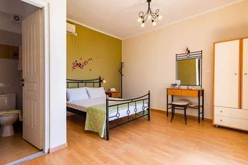 Apartment for 2 People in Milos, Cyclades, Photo 2