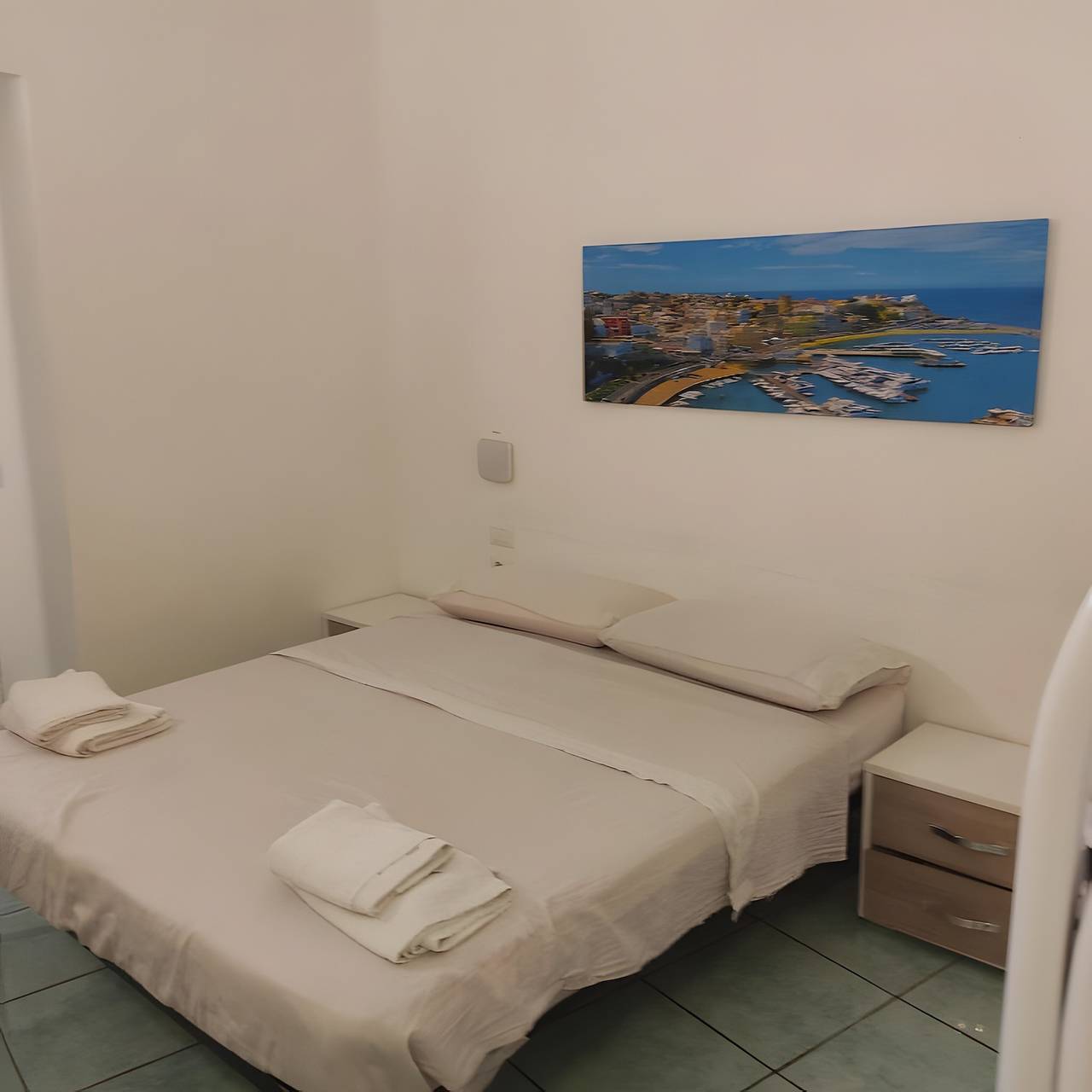 Ganze Wohnung, Apartment 'Appartamento 8 Vista Costa' mit Gemeinschaftsgarten, Wlan und Klimaanlage in Ischia Stadt, Ischia