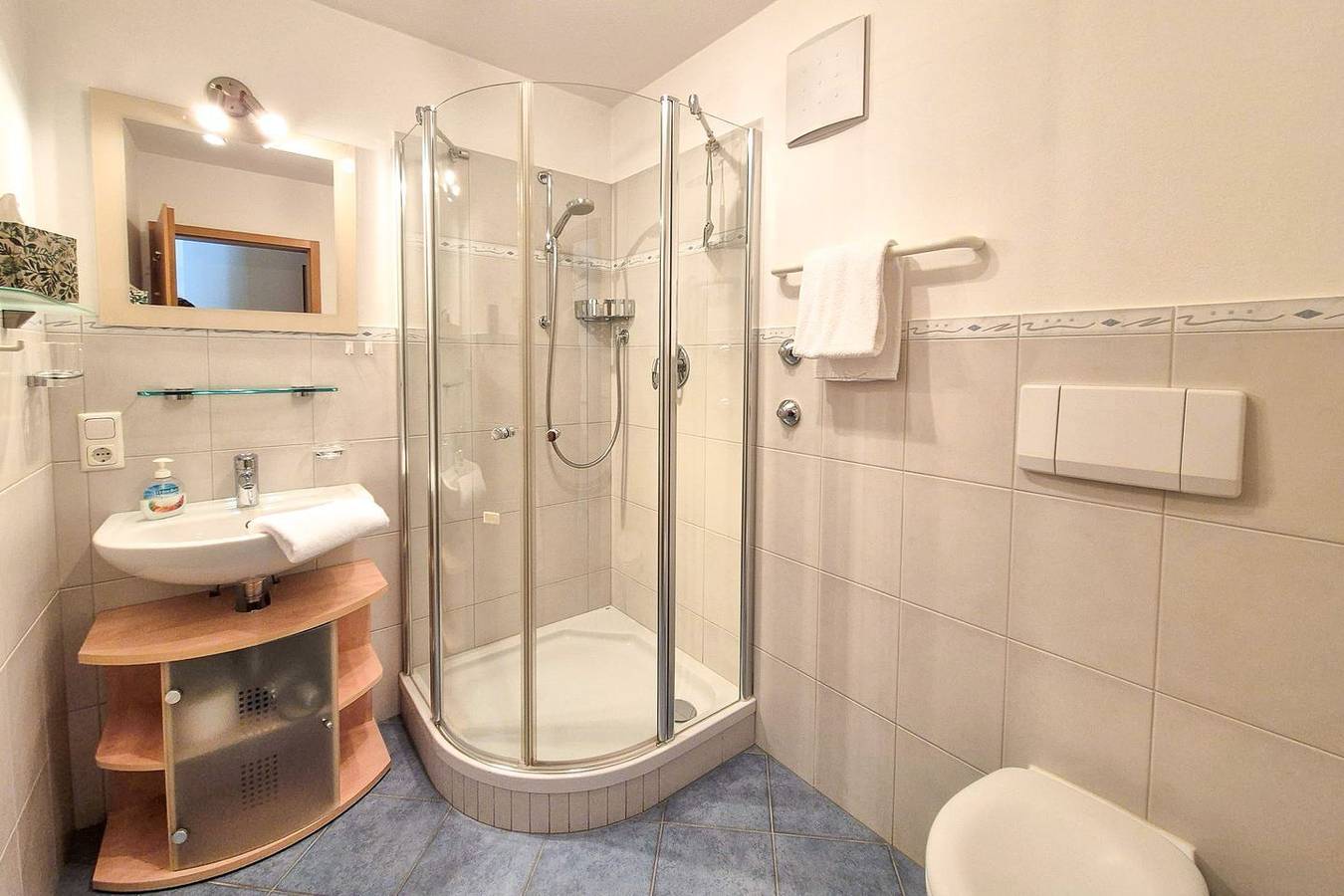 Ganze Wohnung, Gemütliche Ferienwohnung mit Alpenblick und Südbalkon in Hintersee, Ramsau bei Berchtesgaden