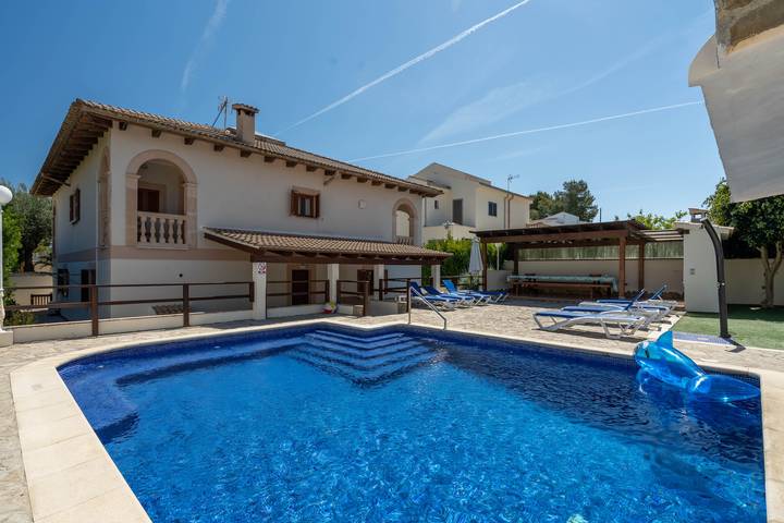 Villa mit pool für 8 Personen, mit Terrasse und Garten in Playa de Muro