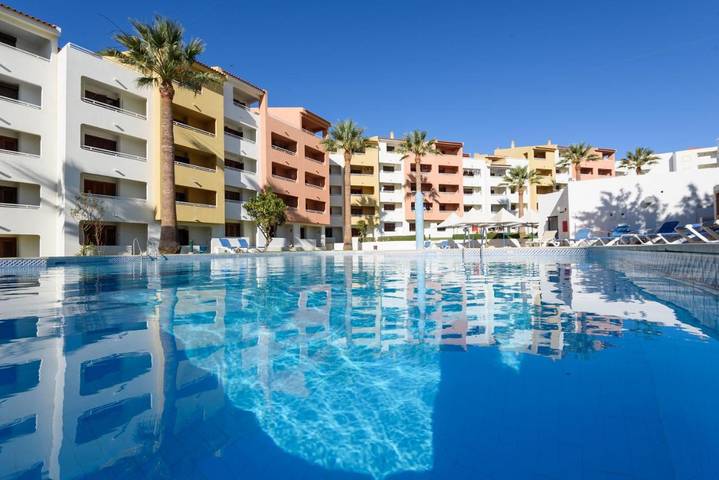 Aparthotel para 2 pessoas, com Varanda e Piscina em Albufeira