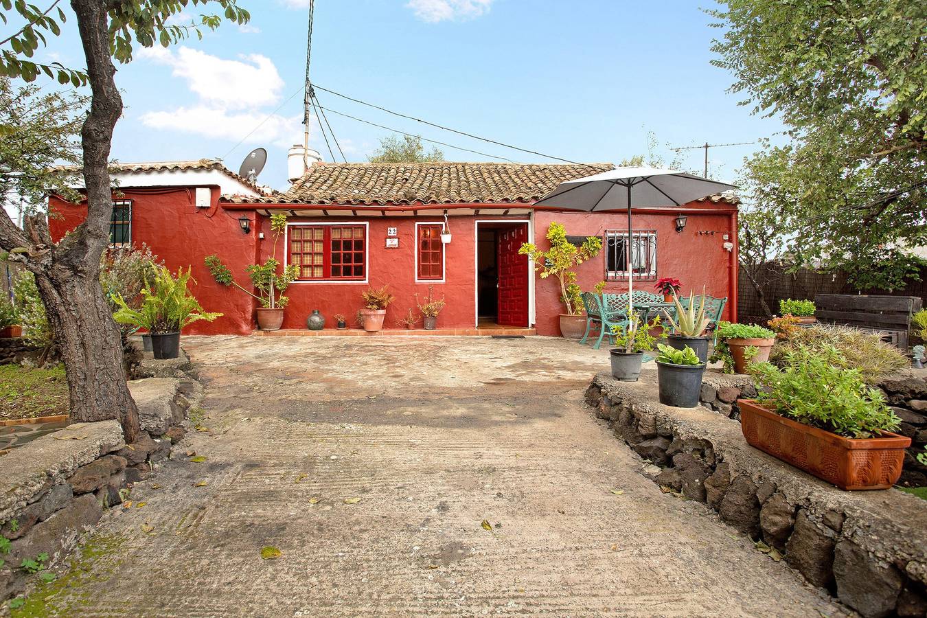 Casa vacacional 'Casa Rural La Asomada' con mini piscina, terraza y Wi-Fi in La Lechuza, Vega de San Mateo