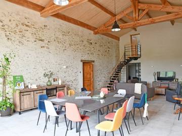 Gîte pour 14 Personnes dans Cheffois, Fontenay-le-Comte, Photo 2