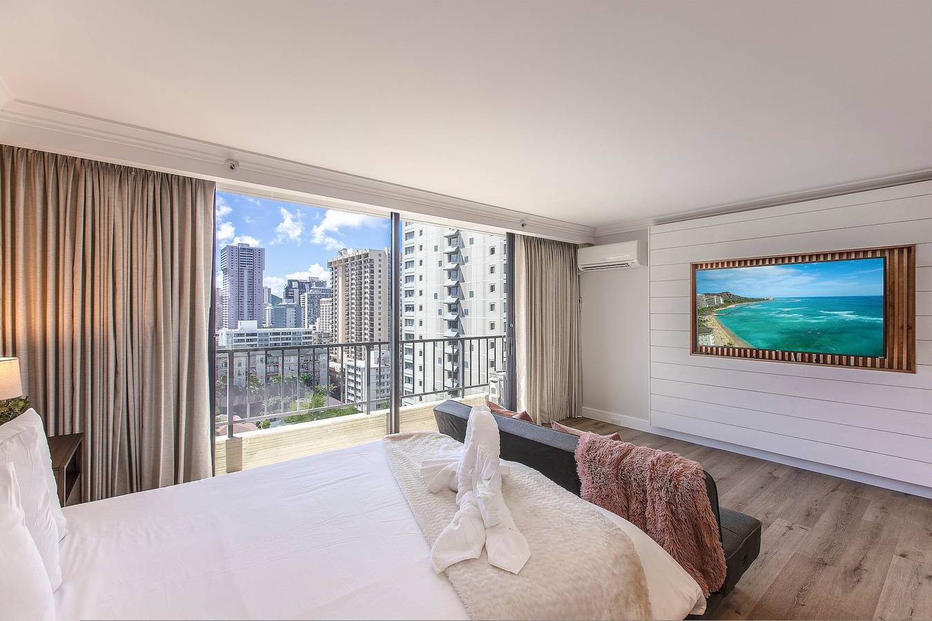 Ganze Wohnung, Partial Ocean View King Studio w/ Kitchen/Ac/Pool in Waikiki Beach, Honolulu