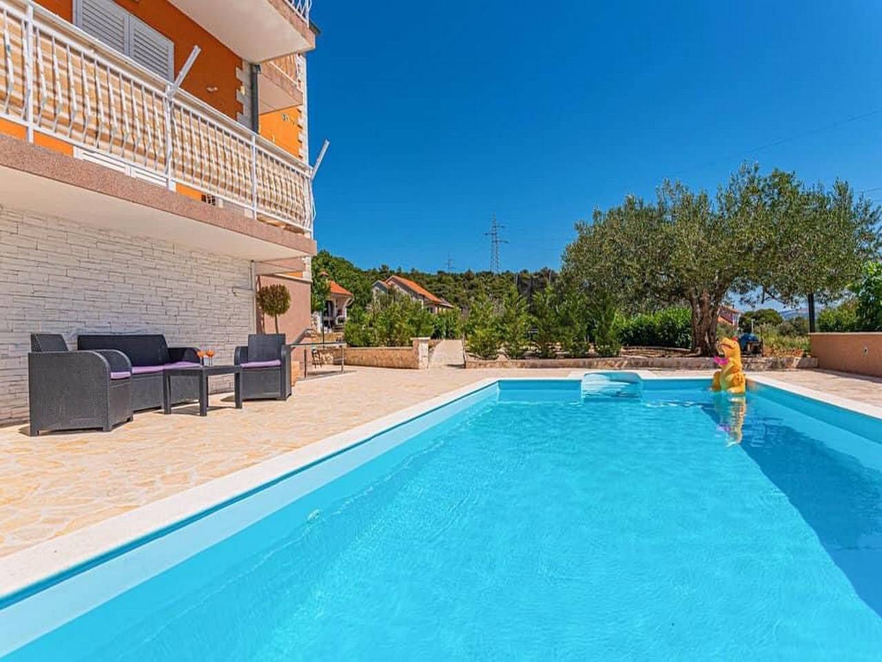Ganze Wohnung, Apartment Niko - Two Bedroom Apartment with Pool in Sibenik, Šibenik-Knin
