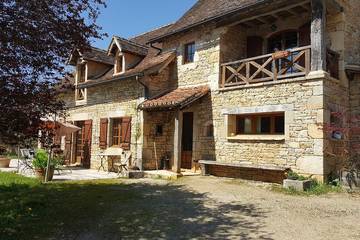Gîte pour 6 personnes, avec balcon et jardin à Beauregard