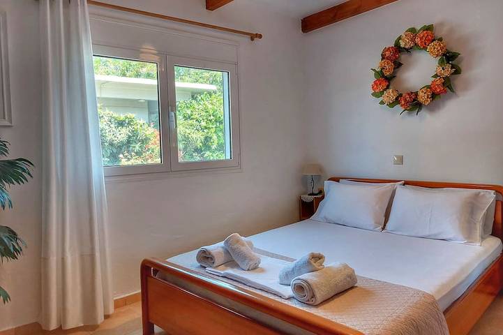 Eva's House, Cozy Apartment in Traditional Village in Iraklio-Heraklion en omgeving