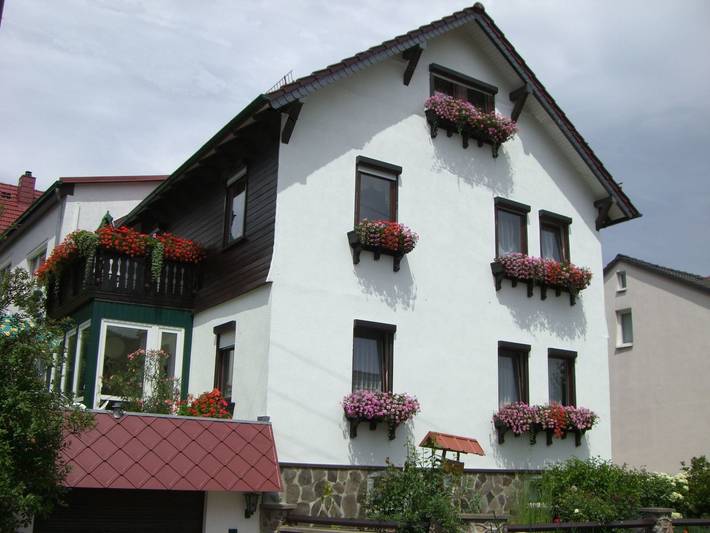 Ferienwohnung für 2 Personen, mit Terrasse und Garten in Waltershausen