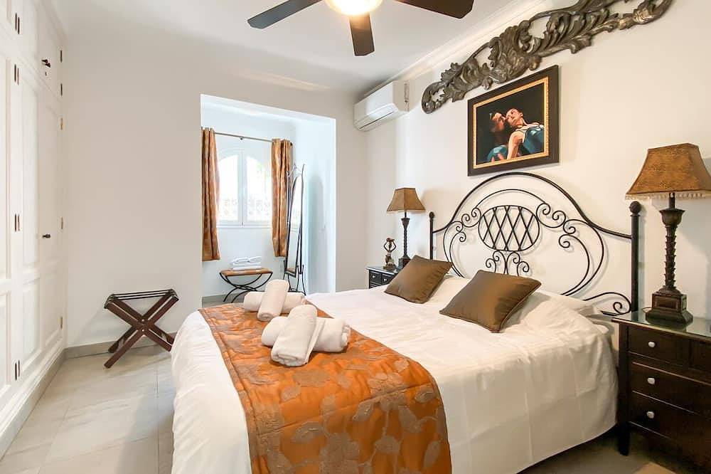 Ça C'est La Vie. Eine luxuriöse Villa mit 4 Schlafzimmern und eigenem Bad in jedem Zimmer in Puerto del Carmen, Tías