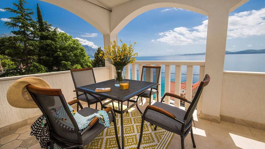 Ferienwohnung für 4 Personen, mit Terrasse und Ausblick - 1