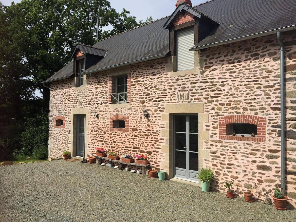 Four-Bedroom Holiday Home in Villaines-la-Juhel, Mayenne