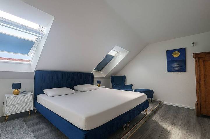 Ganze Wohnung, Moderne Maisonette Ferienwohnung in royalem Stil in Schlabendorf, Luckau