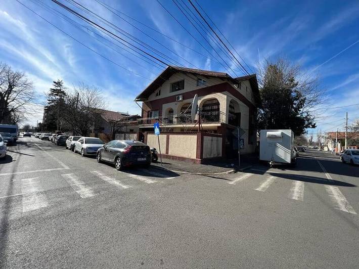 Villa per 8 persone, con Balcone e Idromassaggio nonché Terrazza a Bucarest