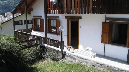 Gîte pour 7 personnes, avec vue et jardin, animaux acceptés à Comune di Saint-Pierre