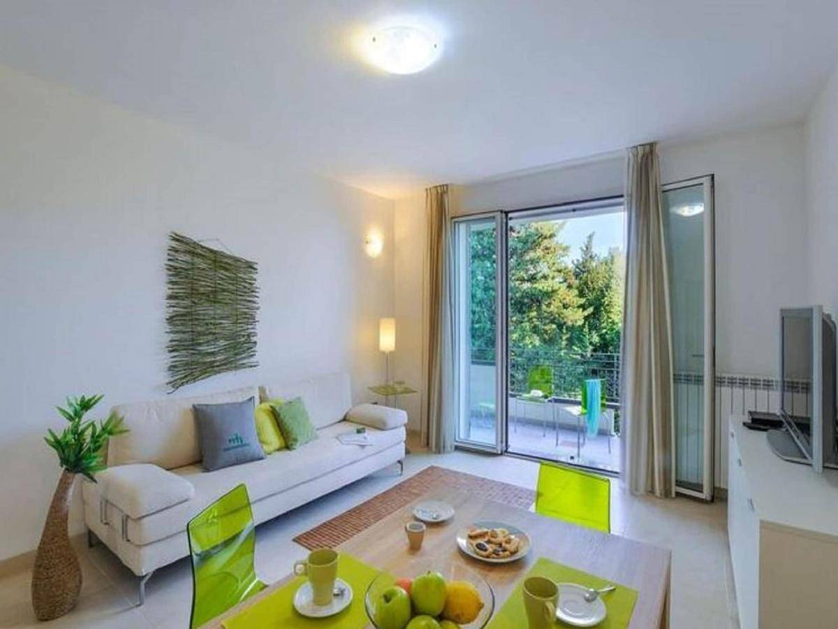 Spacious Villa with Pool in Tavullia, Pesaro-Urbino