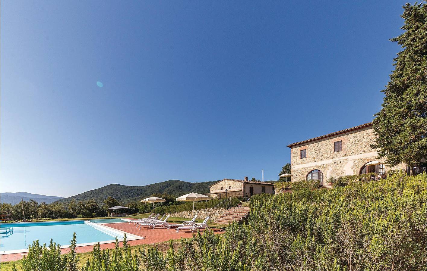 Appartement de vacances entier, Appartement au bord de la piscine avec parking et cuisine in Pomarance, Riserva Naturale di Monterufoli