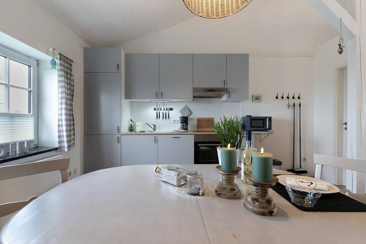 Ganze Wohnung, Ferienwohnung Marschblick" mit privater Terrasse, Gemeinschaftsgarten und Wi-Fi in Reußenköge, Nordfriesland