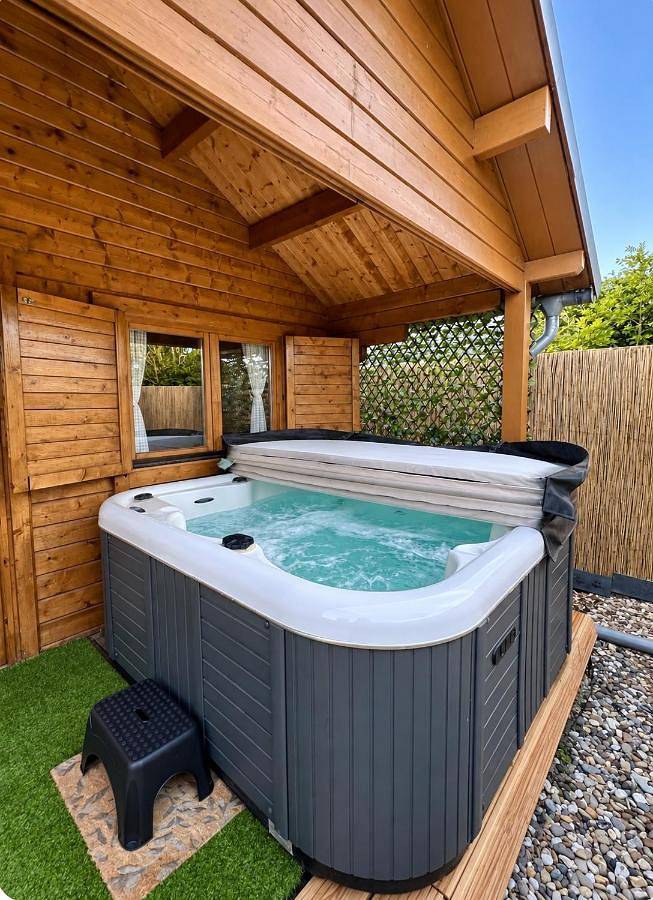 Ferienhaus für 4 Personen, mit Whirlpool und Terrasse sowie Garten und Ausblick in Gelderland